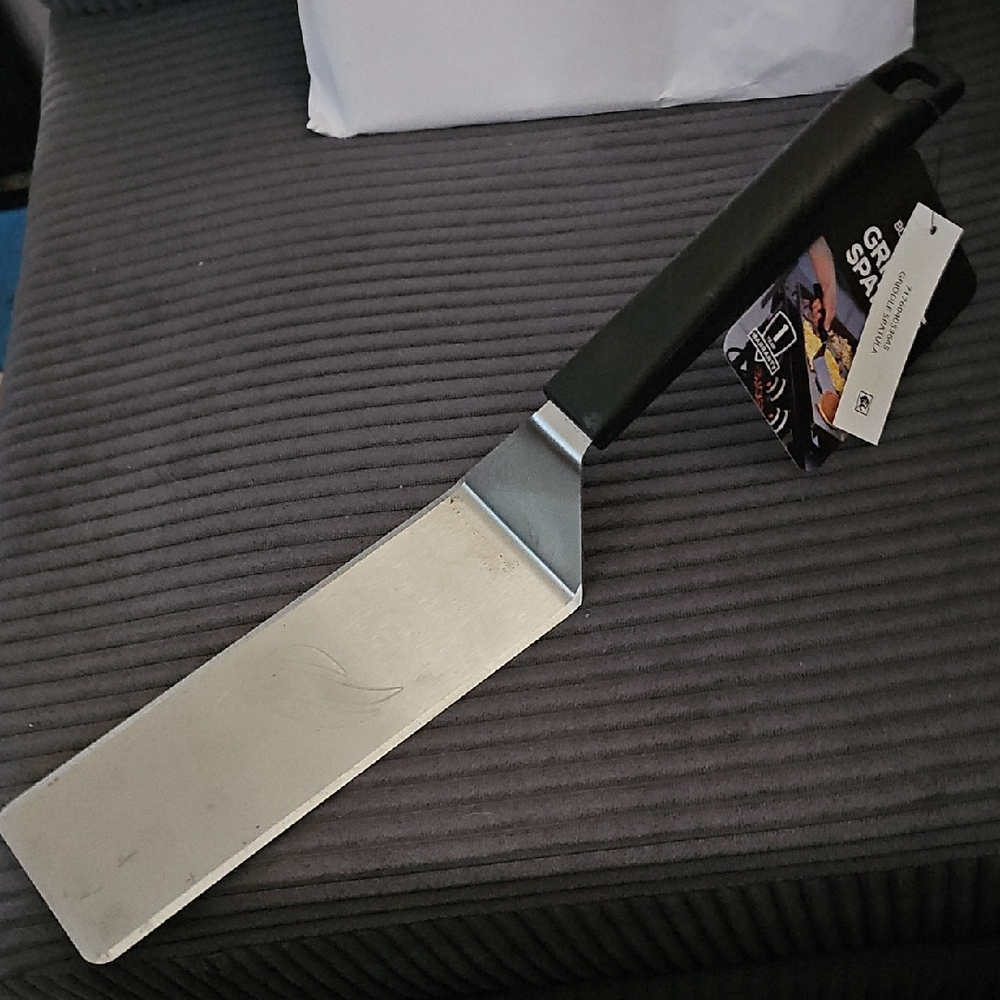 **NWT** Blackstone Griddle Spatula with Black Handle